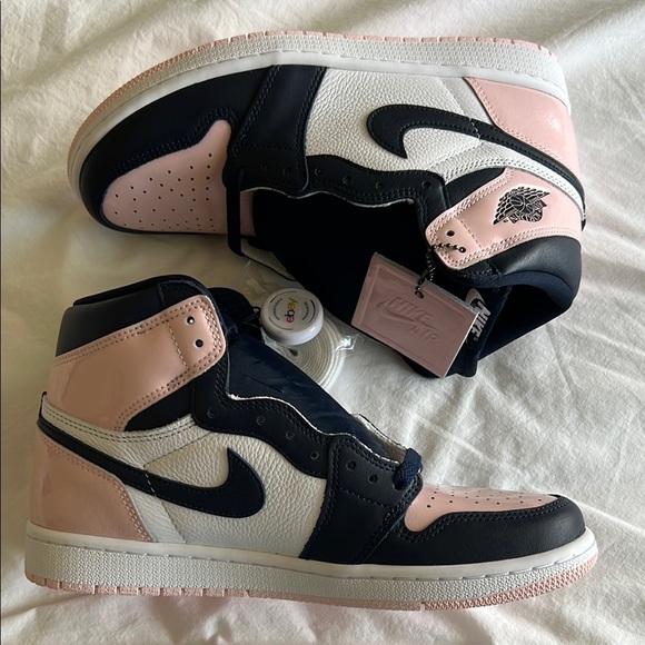 Jordan Shoes - Women’s Jordan 1 High Sneakers